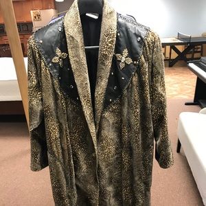 Vintage cheetah trenchcoat